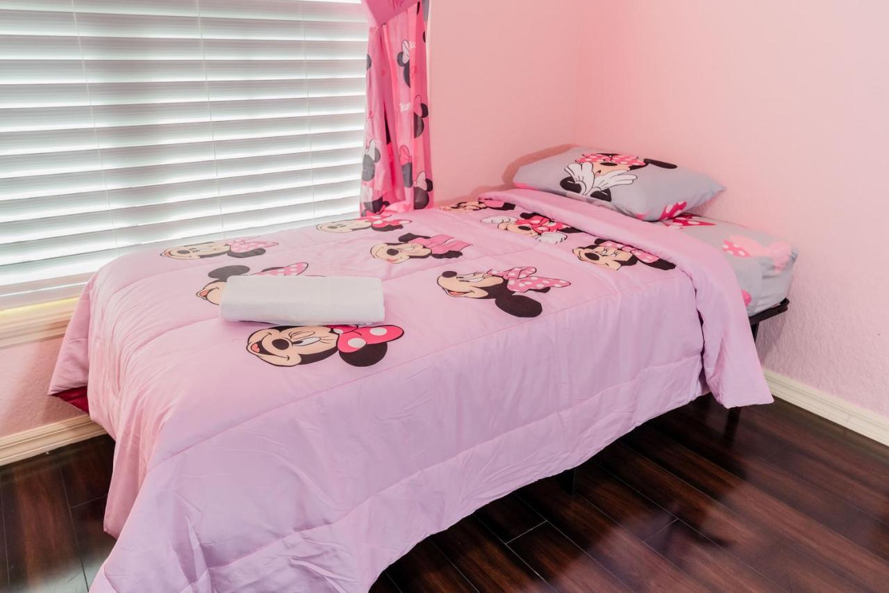 Home In Davenport Cheerful 4-Bedroom With Pool ภายนอก รูปภาพ