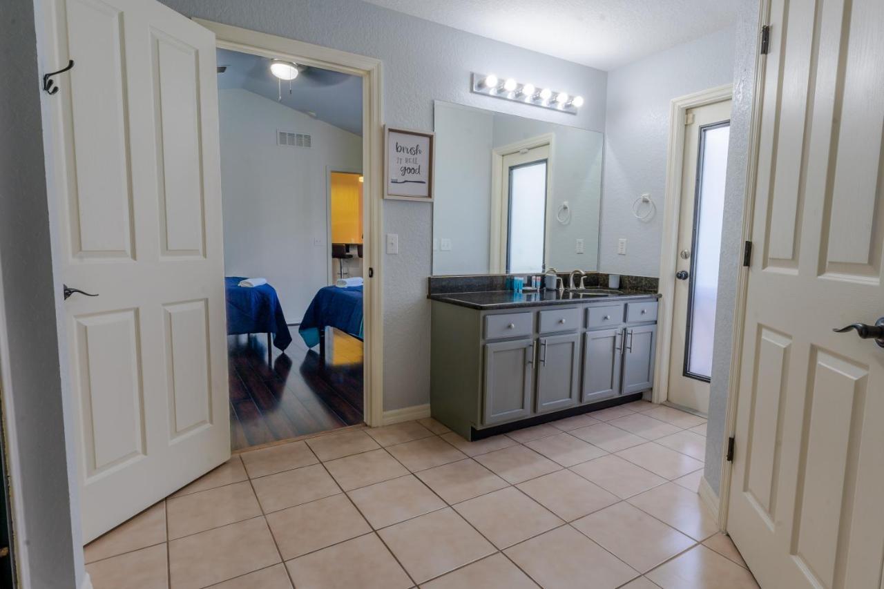 Home In Davenport Cheerful 4-Bedroom With Pool ภายนอก รูปภาพ