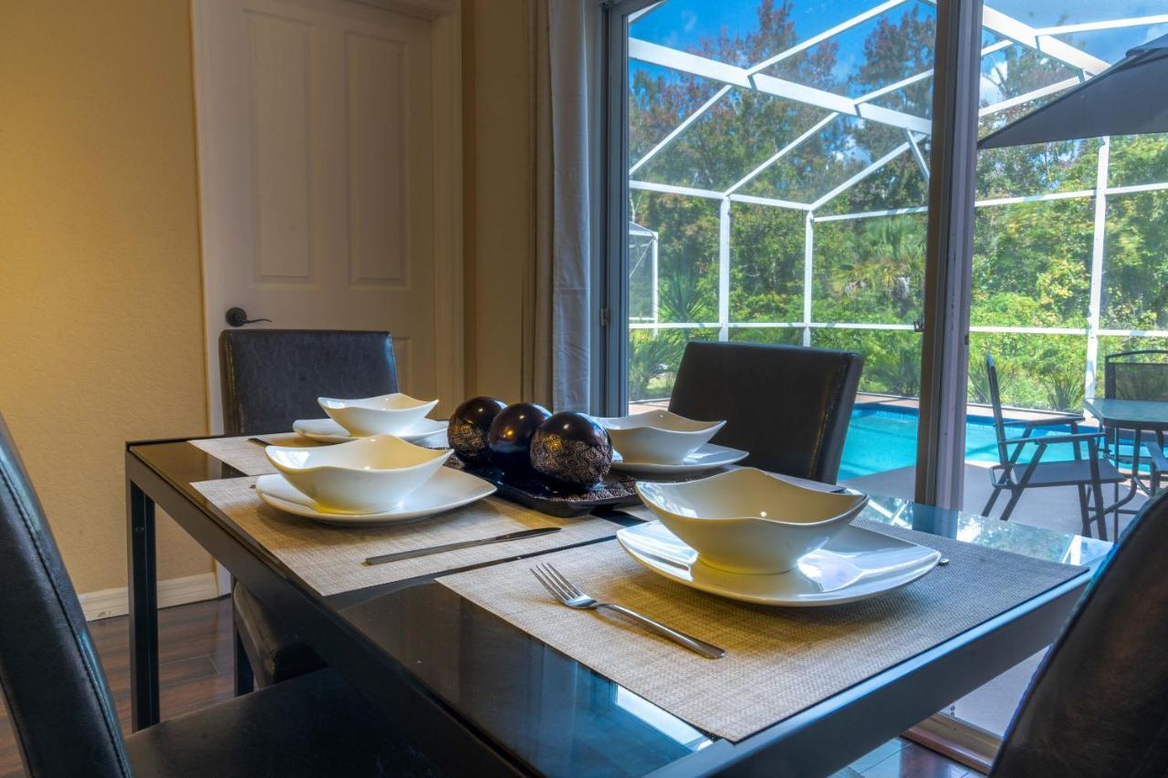 Home In Davenport Cheerful 4-Bedroom With Pool ภายนอก รูปภาพ